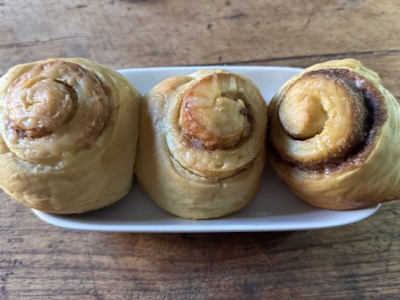 Cinnamon Rolls (12)
